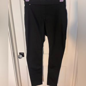 #65 EUC H&M Skinny Leg Pull On Pant Size 24